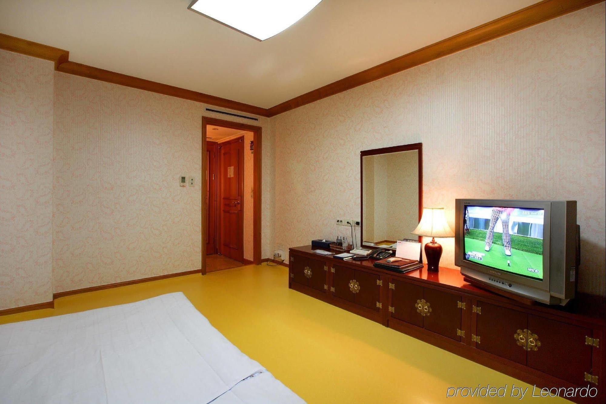 Karak Tourist Hotel Seoul Exterior photo